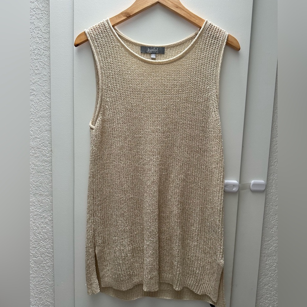 Beige knit sweater vest size small